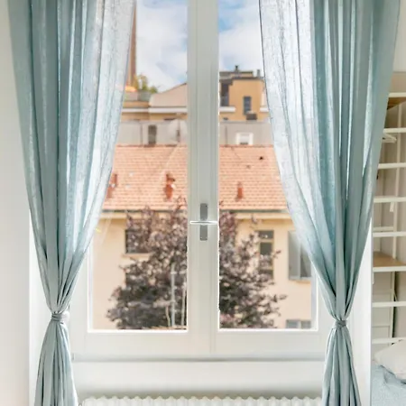 Isola - Bright 2-room With Balcony Lägenhet Milano
